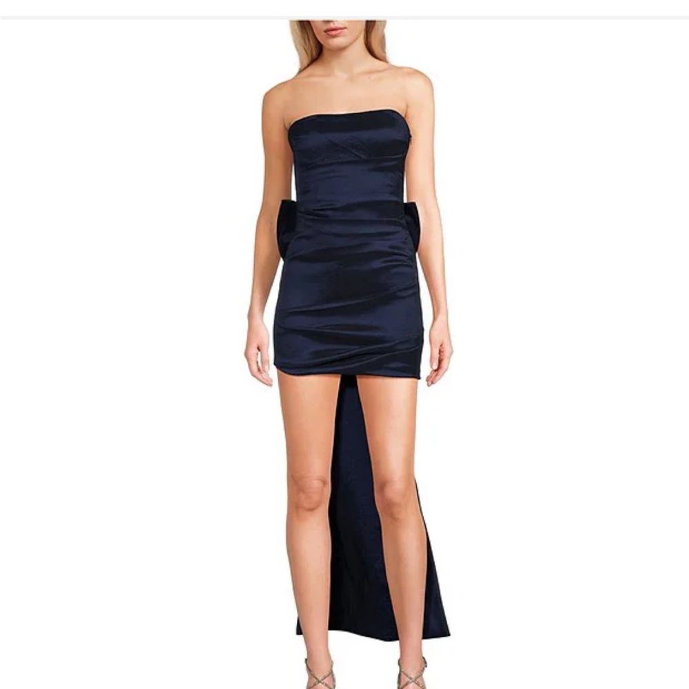 Elegant Navy Strapless Dress